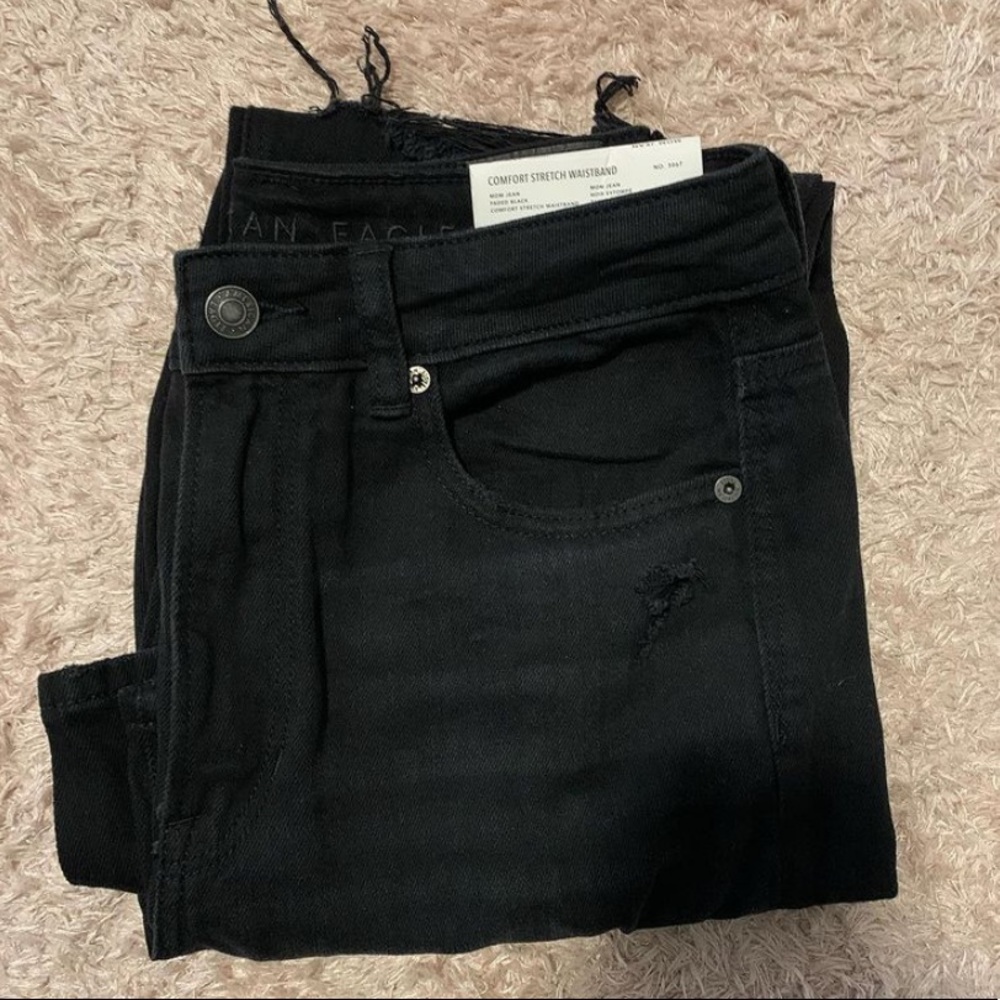 Brand new American Eagle black mom jeans